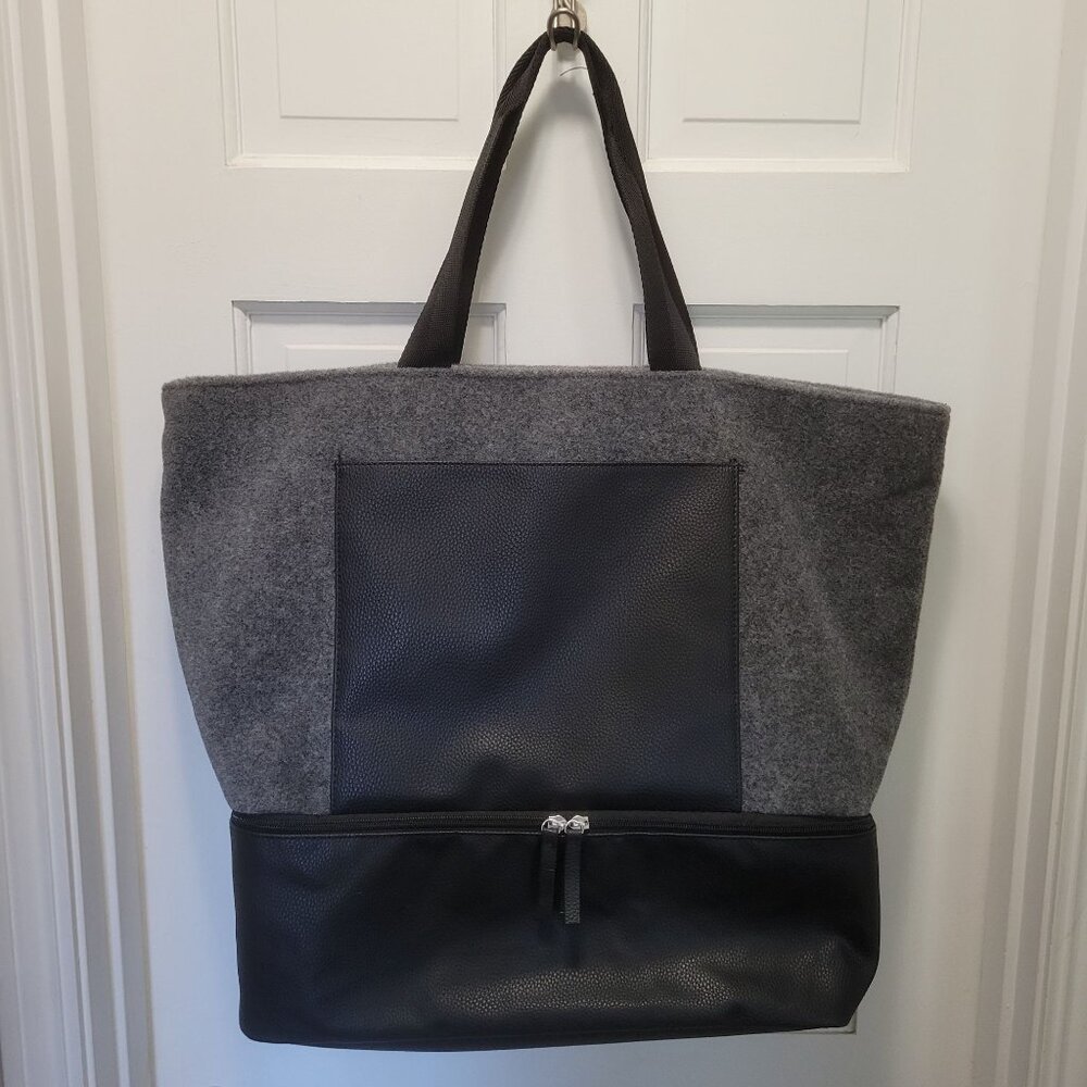DSW Weekender Travel Tote With Shoe Compartment Zip Closure Inside Pocket